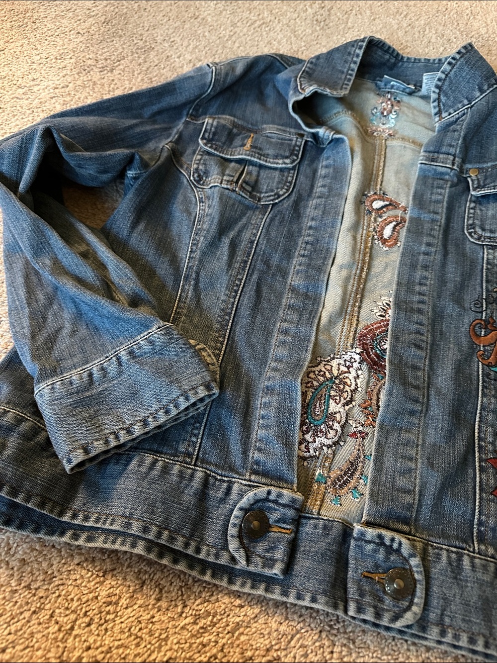 Embroidered Denim Jacket - Blue - Picture 5 of 10